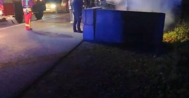 Мешканці села на Закарпатті бойкотують запроваджений карантин: підпалили блокпост, — соцмережі (відео)