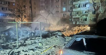 Более 100 поврежденных квартир в Запорожье, в Кривом Роге пострадавшие: что известно о последствиях атаки РФ (фото)