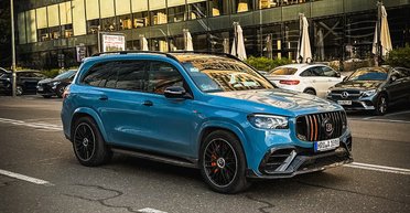 Эксклюзив на "бляхах": в Киеве заметили заряженный 800-сильный кроссовер Mercedes (фото)