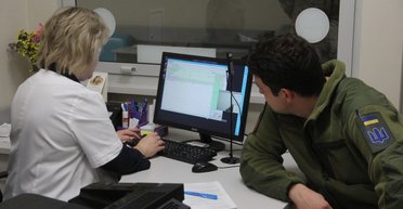 Без визита в ТЦК: что делать, когда на улице вручили повестку на ВВК