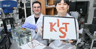 Світ уже не буде колишнім: винайдено зарядку, яка працює навіть під водою