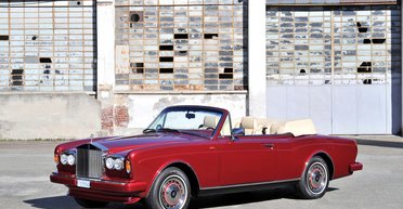 Автомобили-зомби: какие модели 90-х и 2000-х покупают новыми в 2024 году (фото)