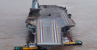 Близок к завершению: лучший взгляд на новый китайский авианосец "Фуцзянь" (фото)