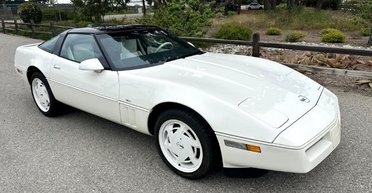 Капсула времени из 80-х: обнаружен редкий 36-летний Chevrolet Corvette без пробега (фото)