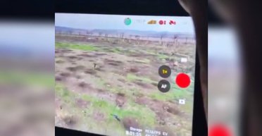 "С белым флагом": бойцы Сил обороны выманили россиянина в плен с помощью дрона (видео)