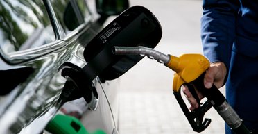 Дизель почти по 40 гривен: в Украине дорожает топливо на АЗС после новостей о вторжении РФ