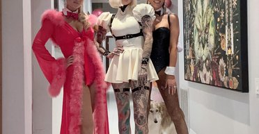 50-річна Кейт Бекінсейл приміряла стріпи та костюм кролика Playboy (фото)