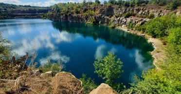 "Украинский Байкал" с бирюзовой водой, о котором мало кто знает: почему здесь стоит побывать и как добраться (фото)