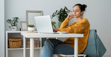 В Україні вимагають заборонити російськомовні версії сайтів: "Колоніальний рудимент"