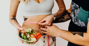 Что вычеркнуть из рациона, чтобы сбросить вес: 9 "полезных" продуктов, которые мешают похудеть