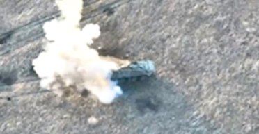 САУ, гаубицы и БТР: операторы ССО сожгли российскую технику на Запорожском направлении (видео)