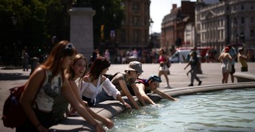 Жара до +35 в последние дни лета: погода в Украине резко меняется