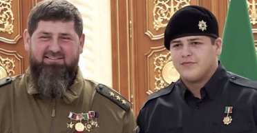 Кадыров показал сына Адама "на совещании" после ДТП: СМИ указывают на фейк (фото, видео)