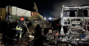 ВС РФ запустили баллистику и 126 БПЛА: в Одессе погибли люди, сгорели грузовые авто (фото)