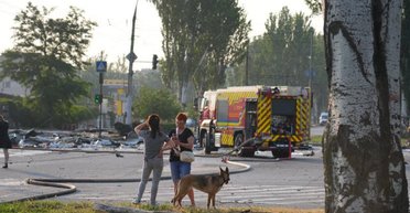 Россия ночью атаковала Запорожье: повреждены дома и авто (видео)