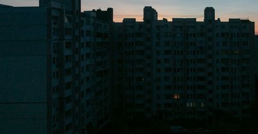"Становится все сложнее": в Yasno объяснили, почему украинцы проводят все больше часов без света