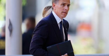 "Цього не буде": Гантер Байден матом відповів на вимогу Меланії Трамп (відео)