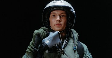 "В воздухе 2 наших самолета, а россиян 13": пилот ВСУ рассказал о сложных боевых задачах (видео)