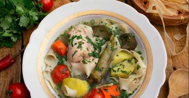 Невероятно вкусный лагман с курицей: восточная сказка на вашем столе