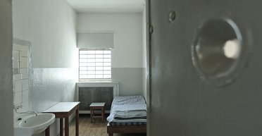 "Министерство любви" ГДР. Как Путин помогал Штази держать немцев под колпаком