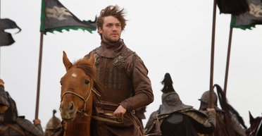 Сериалы в кармане пуховика