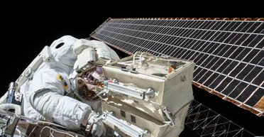 Сонячні панелі отримають нове "секретне" призначення поза Землею: що вони живитимуть