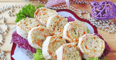 Рулет "Оливье": лаваш с колбасой, овощами и плавленым сыром