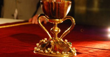 Британські шпигуни намагалися вкрасти Святий Грааль, але їхні плани зірвала прибиральниця (фото)