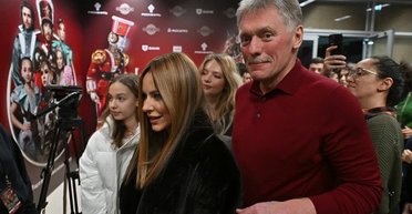 Прес-секретар Путіна познайомив онуку з Ані Лорак (фото, відео)