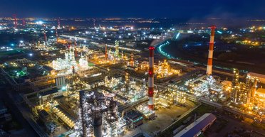 В РФ неизвестные БПЛА атаковали аэропорт и нефтяную компанию (фото, видео)