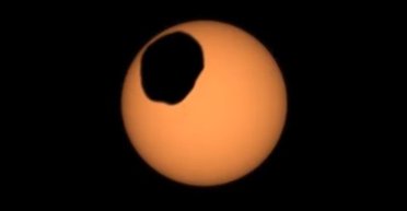 Зовсім інше видовище: NASA показало, який вигляд має сонячне затемнення на Марсі (відео)