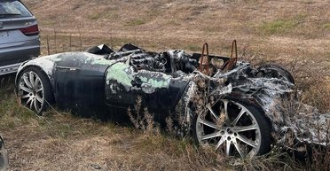 Принадлежал Кернесу: в Украине сгорел редчайший немецкий спорткар (фото)
