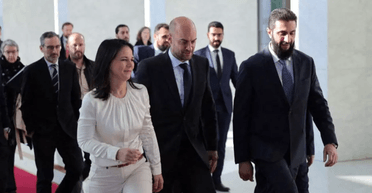 "Заблюрили" женщину: СМИ исламистов подвергли цензуре визит Бербок в Сирию (фото)