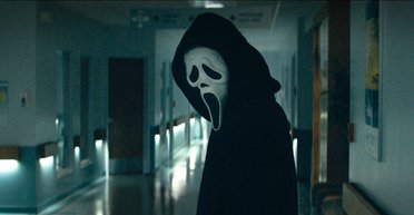 Провалил идеальный план: вор, который пришел ограбить ювелирный магазин, попал в конфуз (видео)