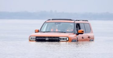 Электрифицированный внедорожник от Chery форсировал 1,5-километровую водную преграду (видео)