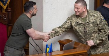 "Мене це не особливо цікавить": Зеленський відповів на критику Залужного