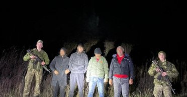 Переодягаються у тварин: у ДПСУ розповіли, як ухилянти перетинають кордон