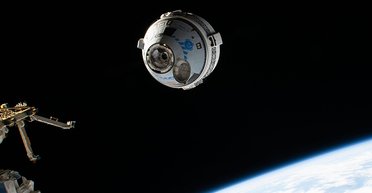 Конкурент SpaceX з доставки астронавтів на МКС: коли полетить проблемний космічний корабель (фото)