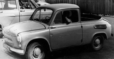 В интернете показали редчайший пикап на базе горбатого "Запорожца" (фото)