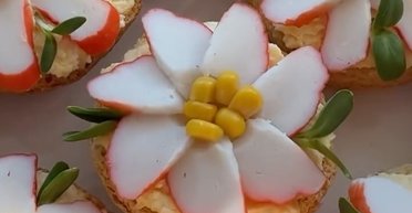 Страва з ефектом вау: рецепт закуски "Крабові квіти"