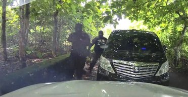 Пытали и ограбили: на Бали россияне в полицейской форме похитили украинца, детали (видео)