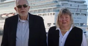 "Замість будинку пристарілих": пара вирішила провести всю пенсію на 51 круїзному лайнері (фото)