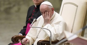 "Почему Папа Римский хотел сначала поехать в Москву, а не в Киев", – посол Ватикана