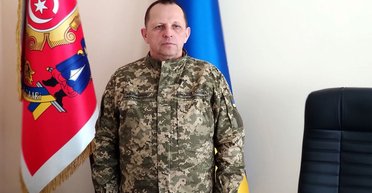 Сначала дал премию, а потом женился: мэр Староконстантинова оказался в центре скандала