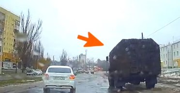 ЗС РФ змінили напрям переміщення техніки на Донбасі: до чого готується ворог (відео)