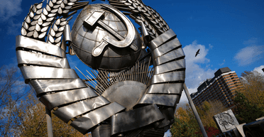 РФ незаконно забрала: Україна хоче знайти і приватизувати закордонне майно СРСР