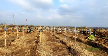 Стук в дверь. Как сообщать о гибели военных и почему важно ухаживать за их могилами