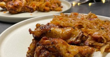 Курячі крильця у вишневому соусі: вишукана страва на вечерю