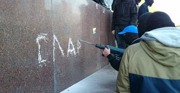 Флаги на башнях. Харьков вошел в семью украинских городов