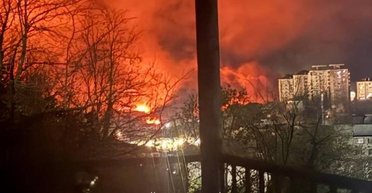 "Завод горит": БПЛА ударили по НПЗ в Туапсе (видео)